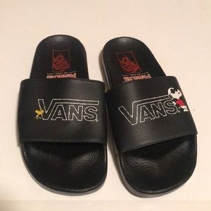 Vans peanuts slides